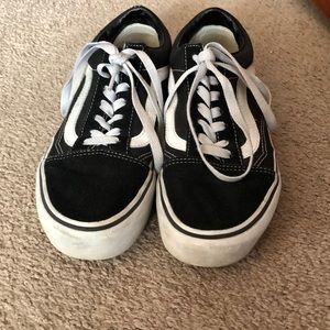 Old Skool Platformed Vans